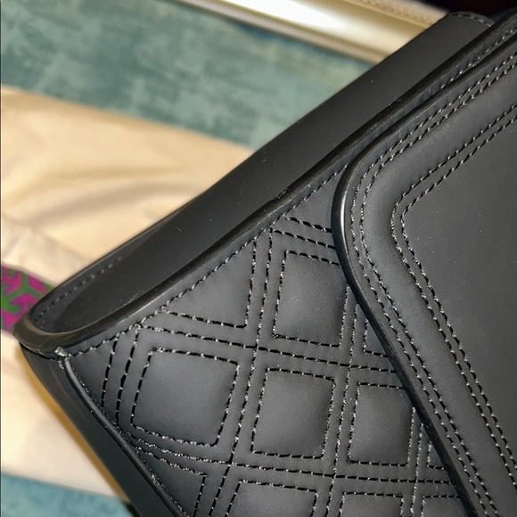 Tory Burch Fleming Two Way Crossbody/ Shoulder Bag - Picture 8 of 17